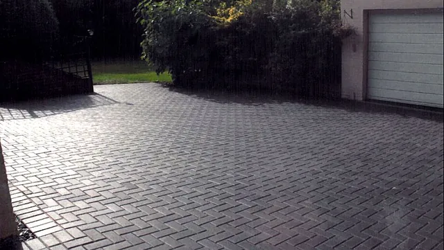 pavers chessington, surrey driveway pavers